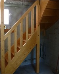 Escalier du garage à l'étage